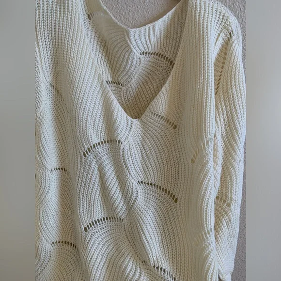 Bloomchic Plus Size Ivory Sweater NWT 🌴 - Picture 7 of 11